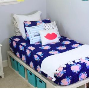 Totally Unexpected Beddy’s Bedding